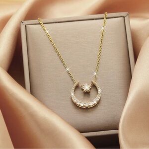 Fashion Jewelry Gold Star and Crescent Necklace